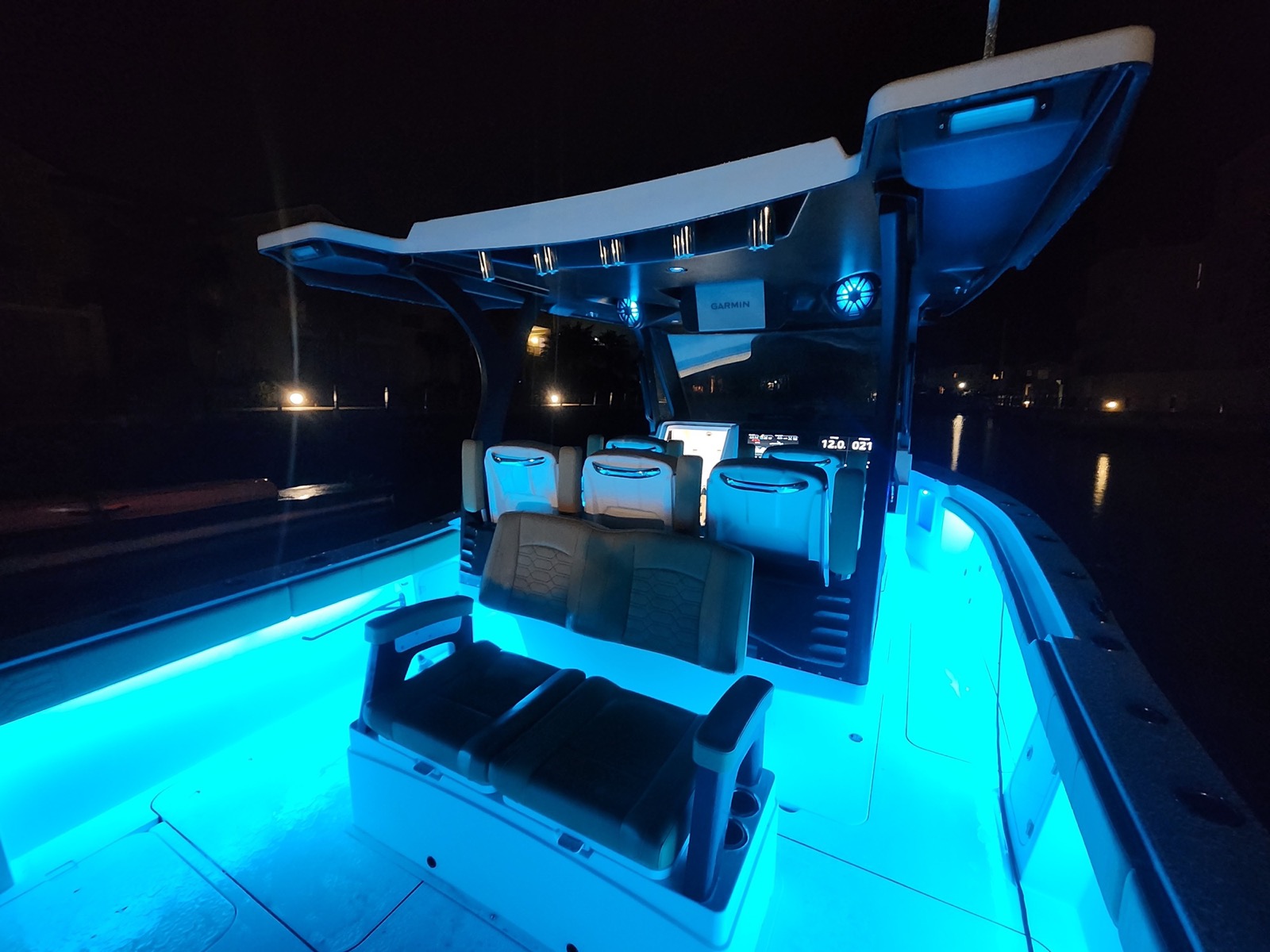 Invicta 30 OC on trailer